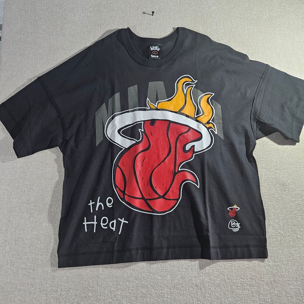Shoe Palace Miami Heat NBA Oversized Shirt Mens Large NWT Licensed
